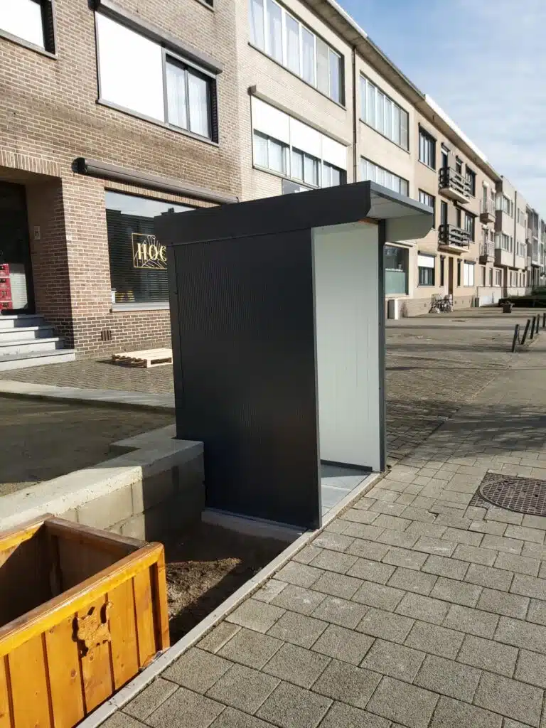 Wandplaten rond broodautomaat